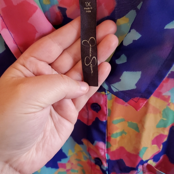 Abstract Button Up - Picture 3 of 8